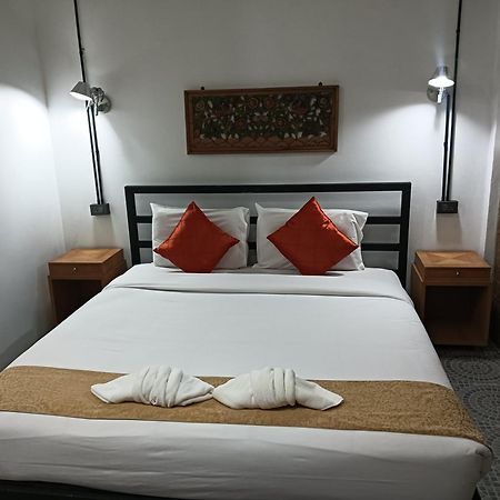 White Jail At Koh Tao Hostel Bagian luar foto