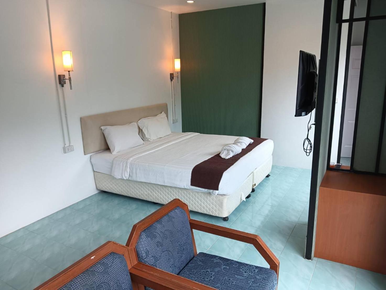 White Jail At Koh Tao Hostel Bagian luar foto