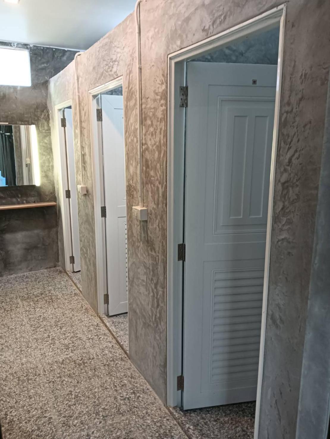 White Jail At Koh Tao Hostel Bagian luar foto