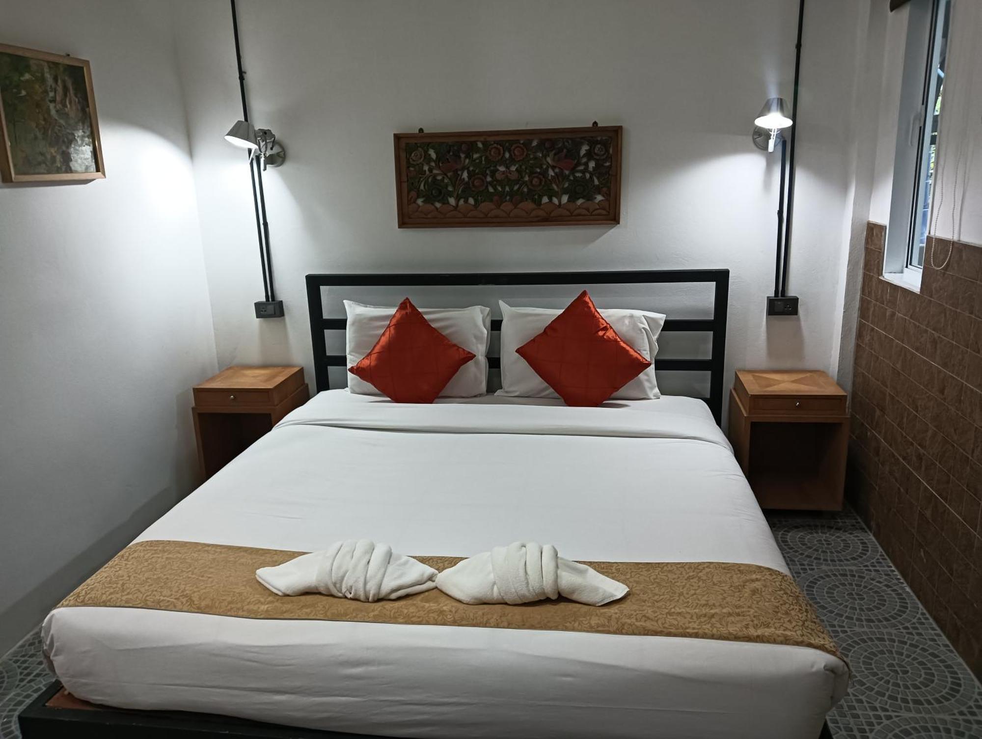 White Jail At Koh Tao Hostel Bagian luar foto