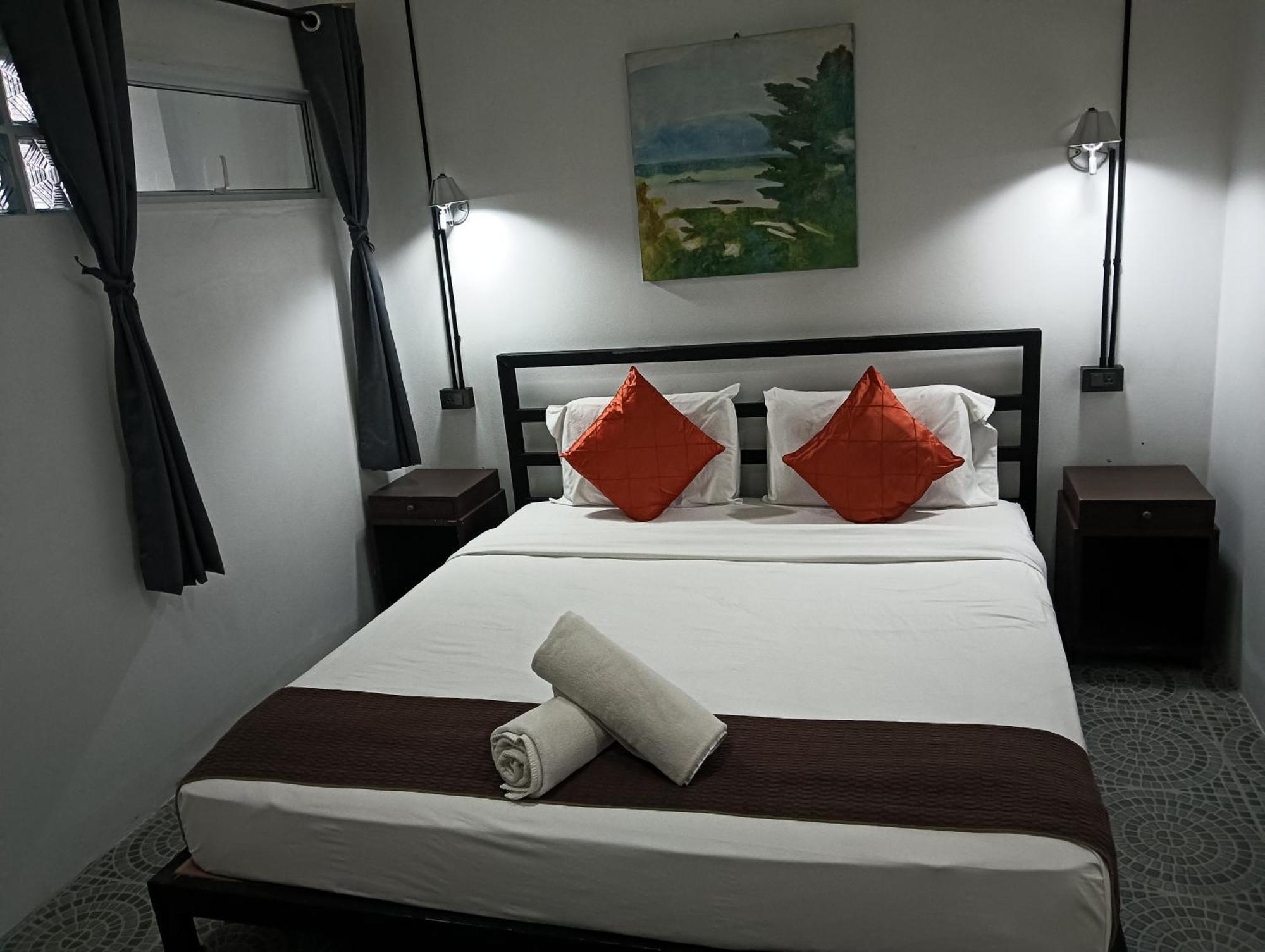 White Jail At Koh Tao Hostel Bagian luar foto