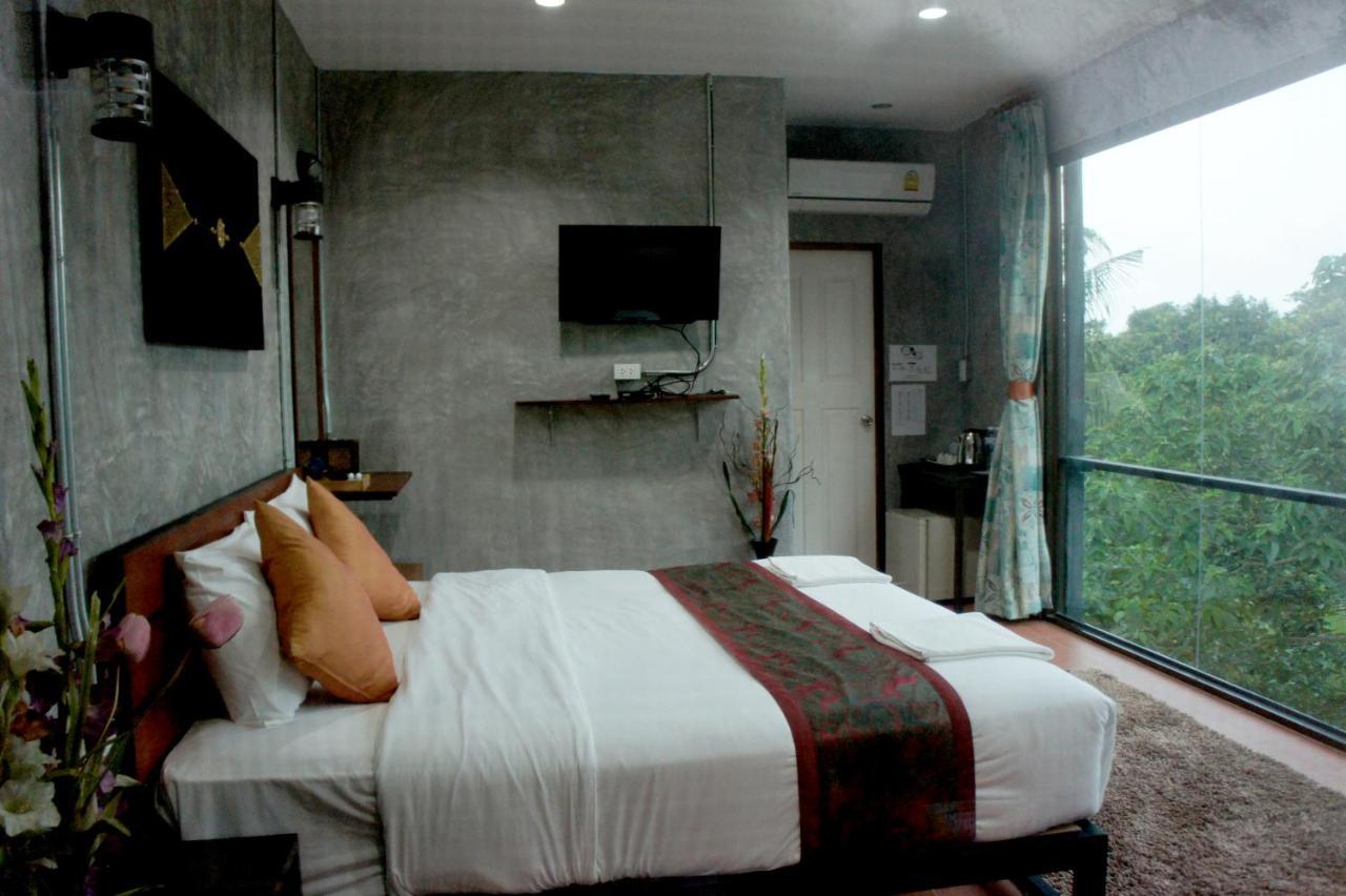 White Jail At Koh Tao Hostel Bagian luar foto